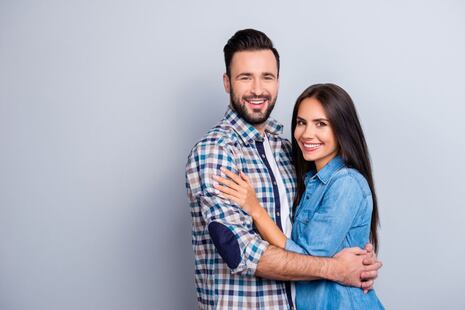 ‘Empezamos como amantes y hoy somos pareja’, ¿funciona este tipo de relación?