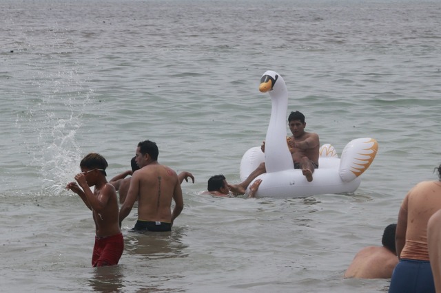 Asistencia masiva a playas como Agua Dulce y otras de la Costa Verde. (Foto: César Bueno @photo.gec)
