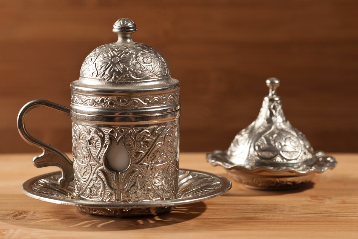 Los objetos de plata pueden recuperar su brillo con unos trucos caseros. (Foto: Pexels)