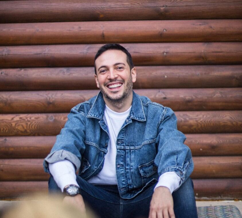 Oguzhan Koç sorprendió a todos al proponerle matrimonio a Demet Özdemir (Foto: Oguzhan Koç / Instagram)