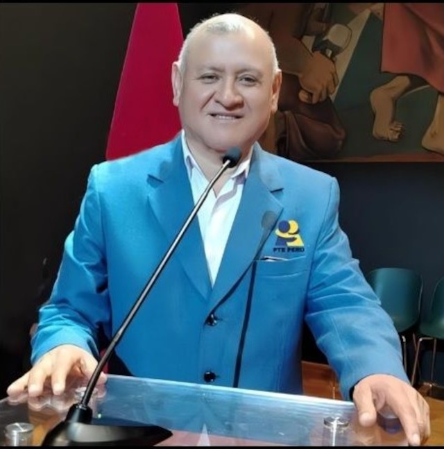 Napoleón Becerra es candidato por el Frente de los Trabajadores y Emprendedores. (Facebook)