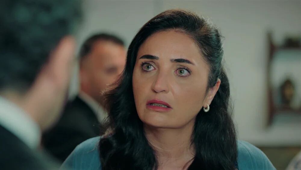 Sengül cree que ha perdido todas las esperanzas que tenía con Orhan en la telenovela turca "Hermanos" (Foto: NG Medya)