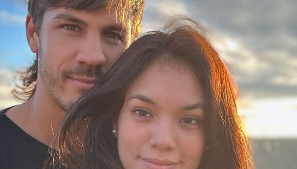 Jazmín Pinedo recuerda su aniversario en vivo