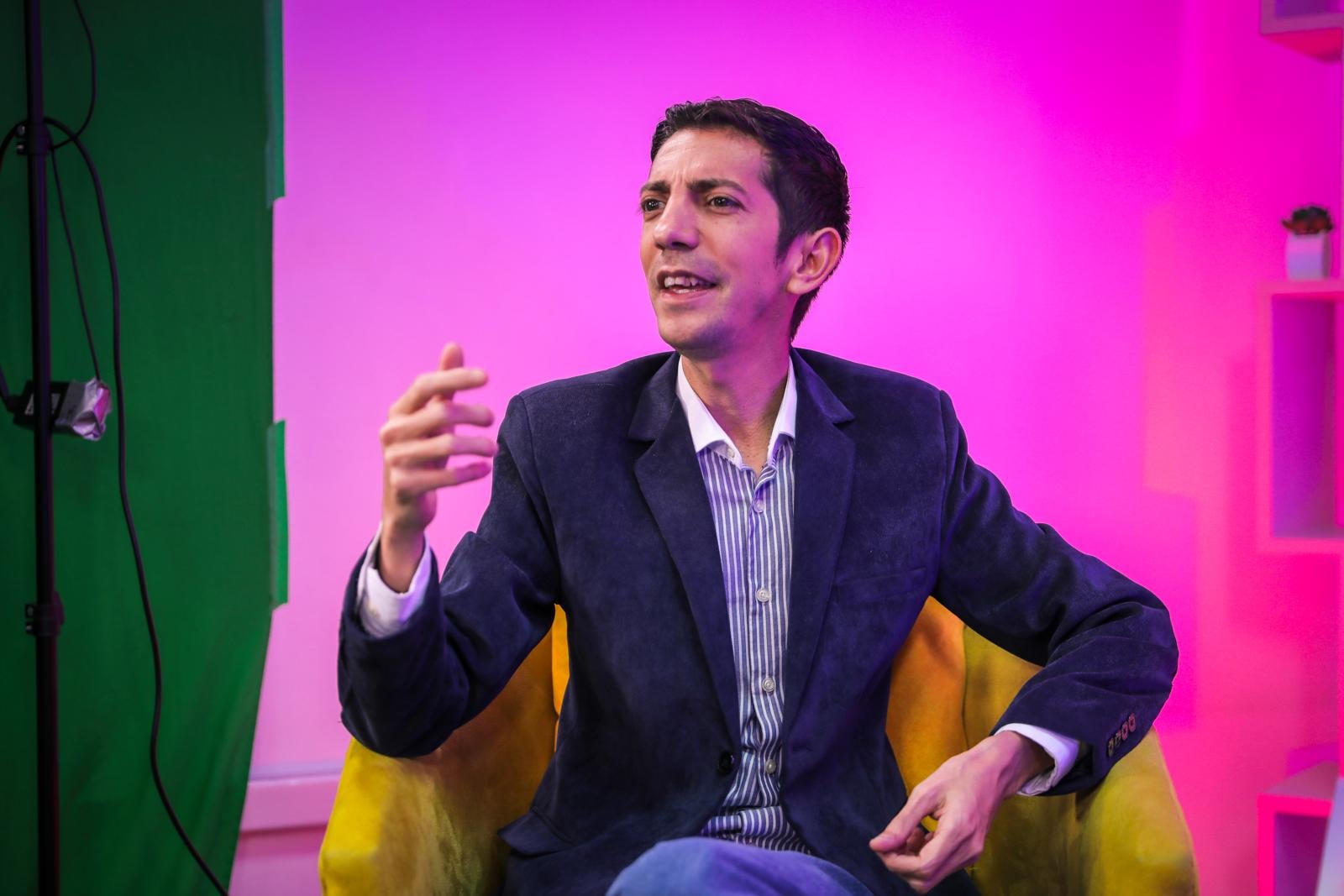 El Flaco Granda en el Café con la Chevez. Foto: Joel Alonzo/@photo.gec