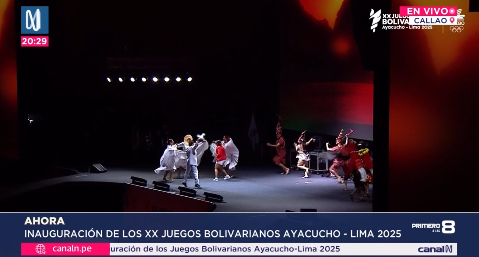 Presentación de bailes típicos del Perú en la inauguración de los Juegos Bolivarianos 2025.