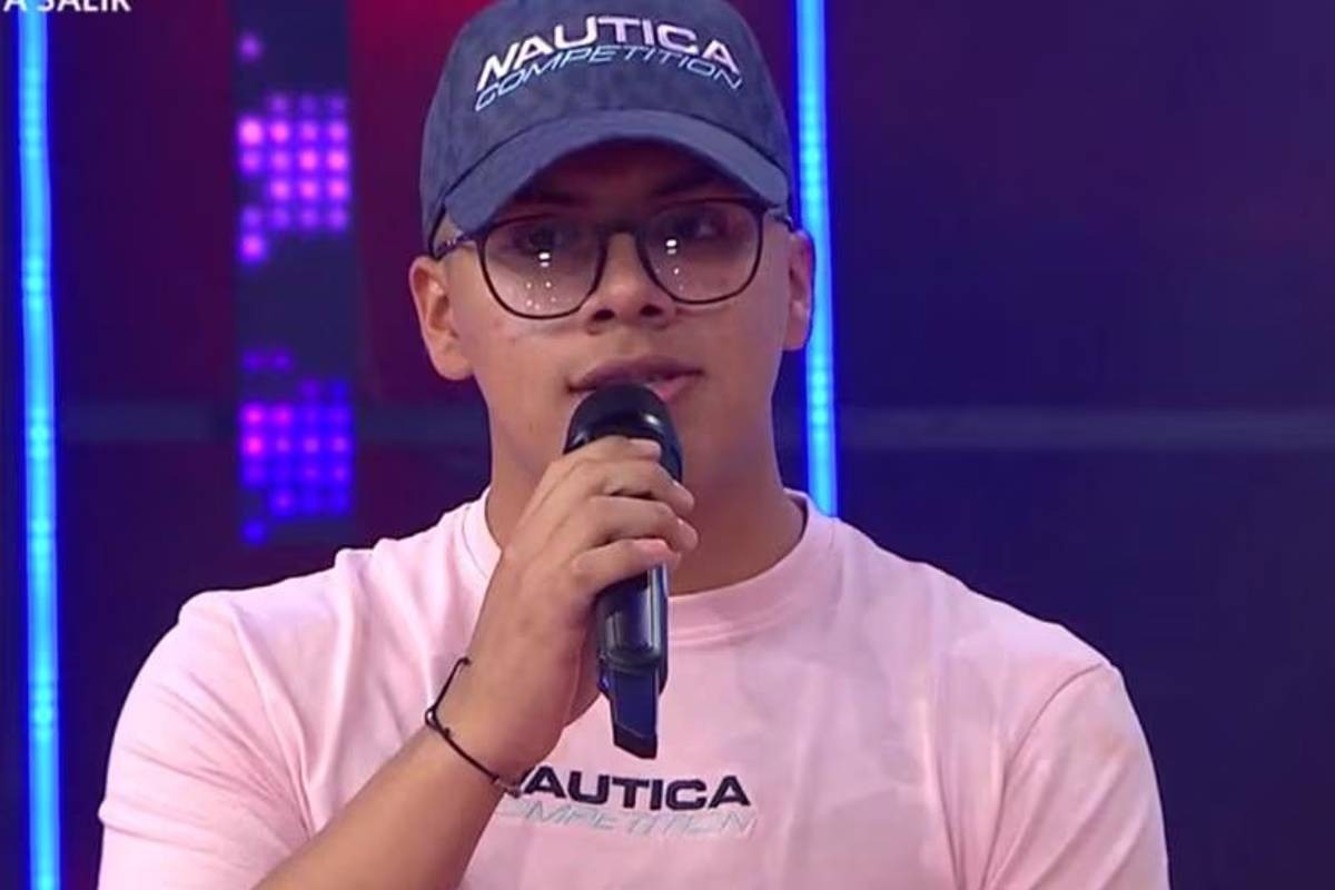 Chechito sorprende a sus seguidores al cantar en vivo en "Mande quien mande". Foto: Difusión