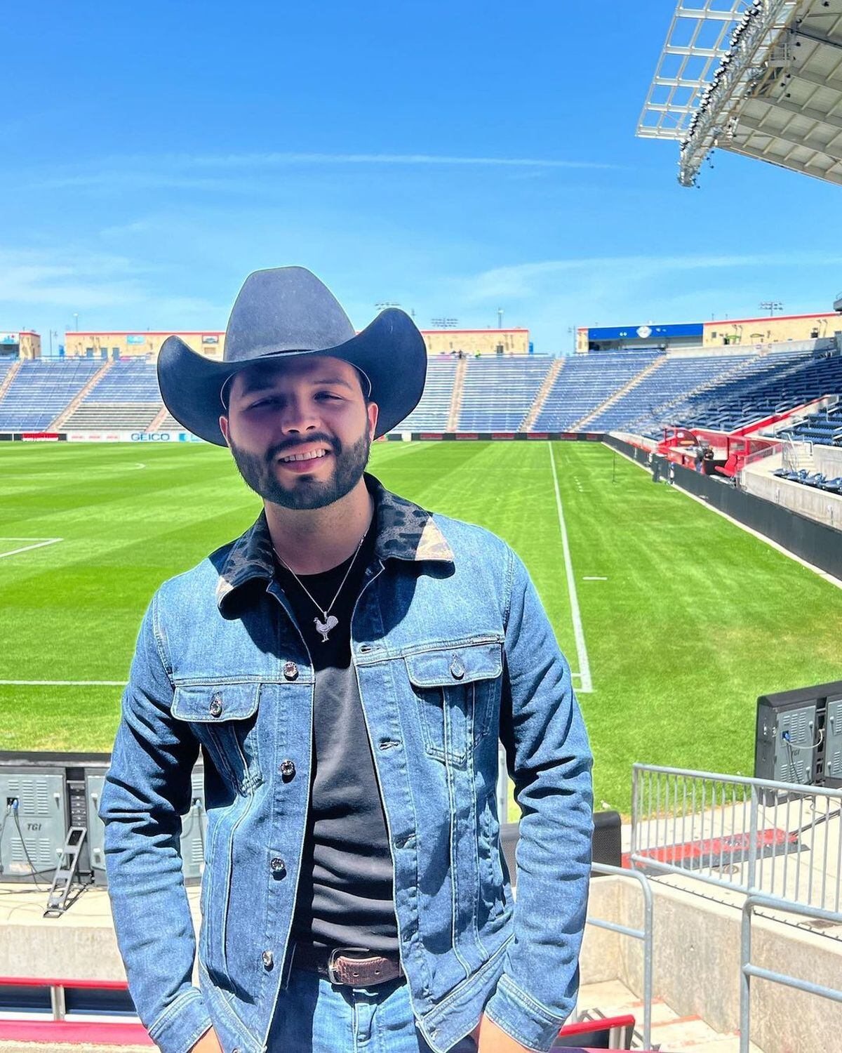 En quincena de agosto cumplirá 23 años (Foto: Leonardo Aguilar / Instagram)