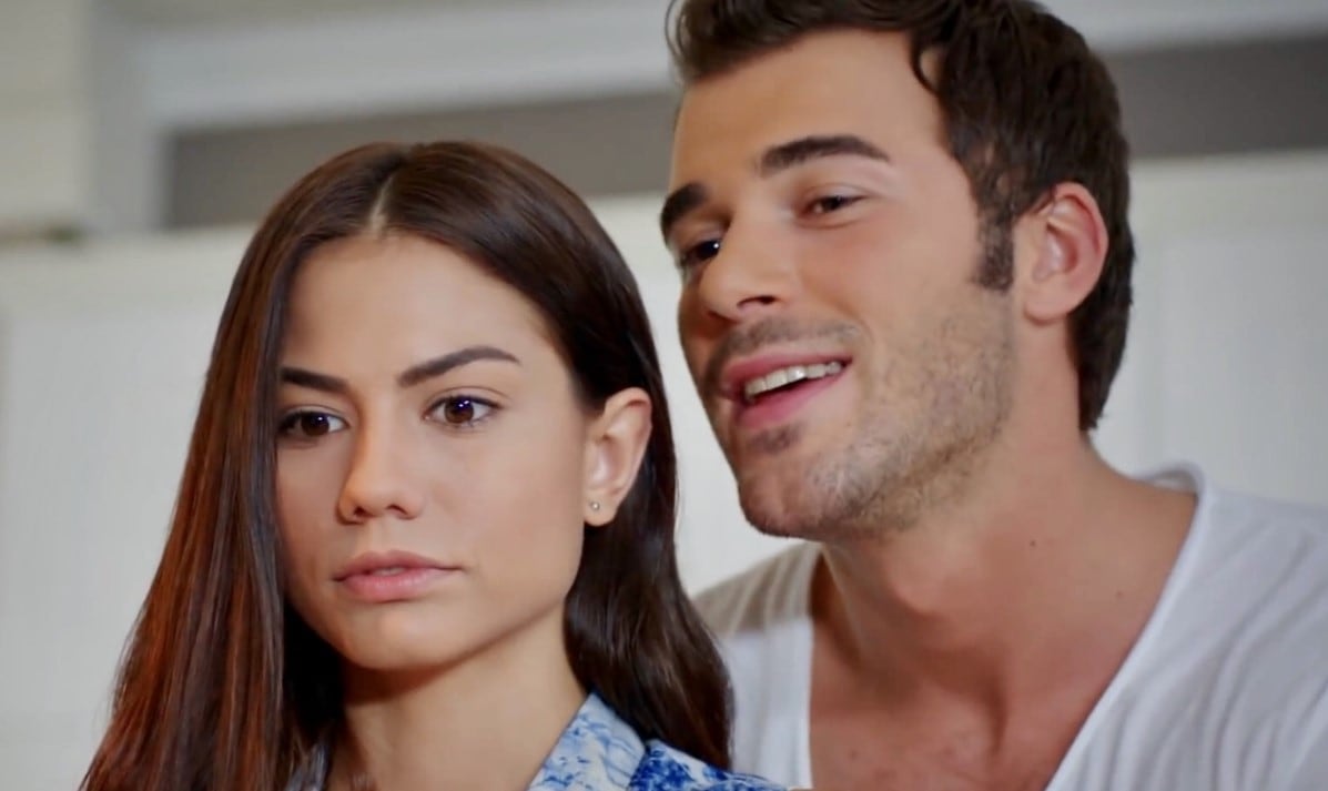 Asli y Burak en una escena de la telenovela “Con olor a fresas” (Foto: Gold Film)