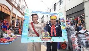 El Chavo y Kiko se unen al “Pirata de la Suerte” y desatan fiebre en el Centro de Lima