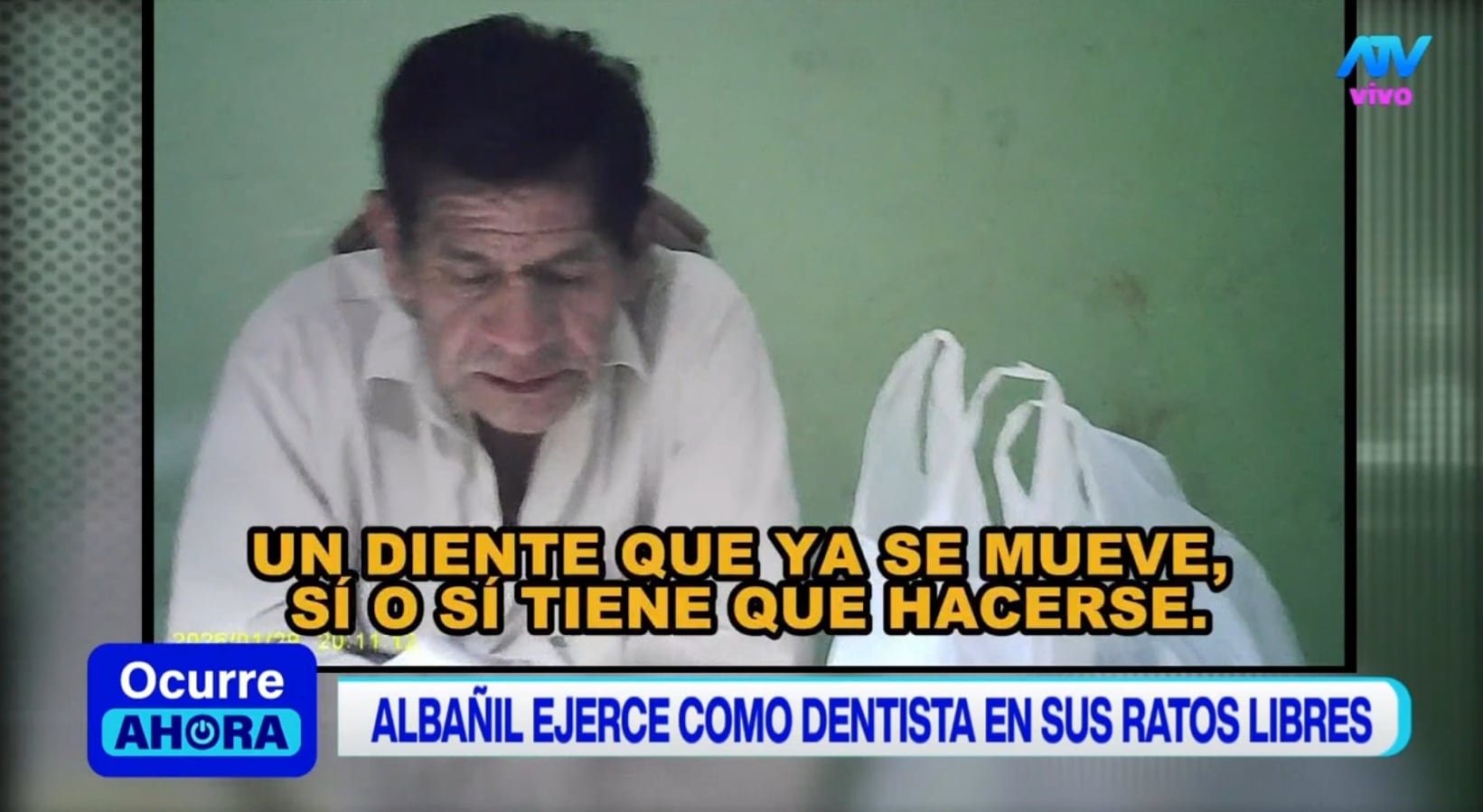 Albañil que funge de odontólogo, tiene su consultorio en su sala y con cero higiene.