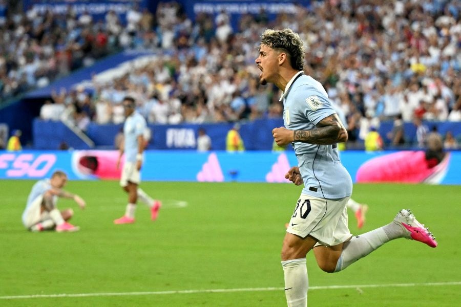 Maxi Araújo puso el 1-1 de Uruguay ante Arabia Saudita. (Photo by CHANDAN KHANNA / AFP)