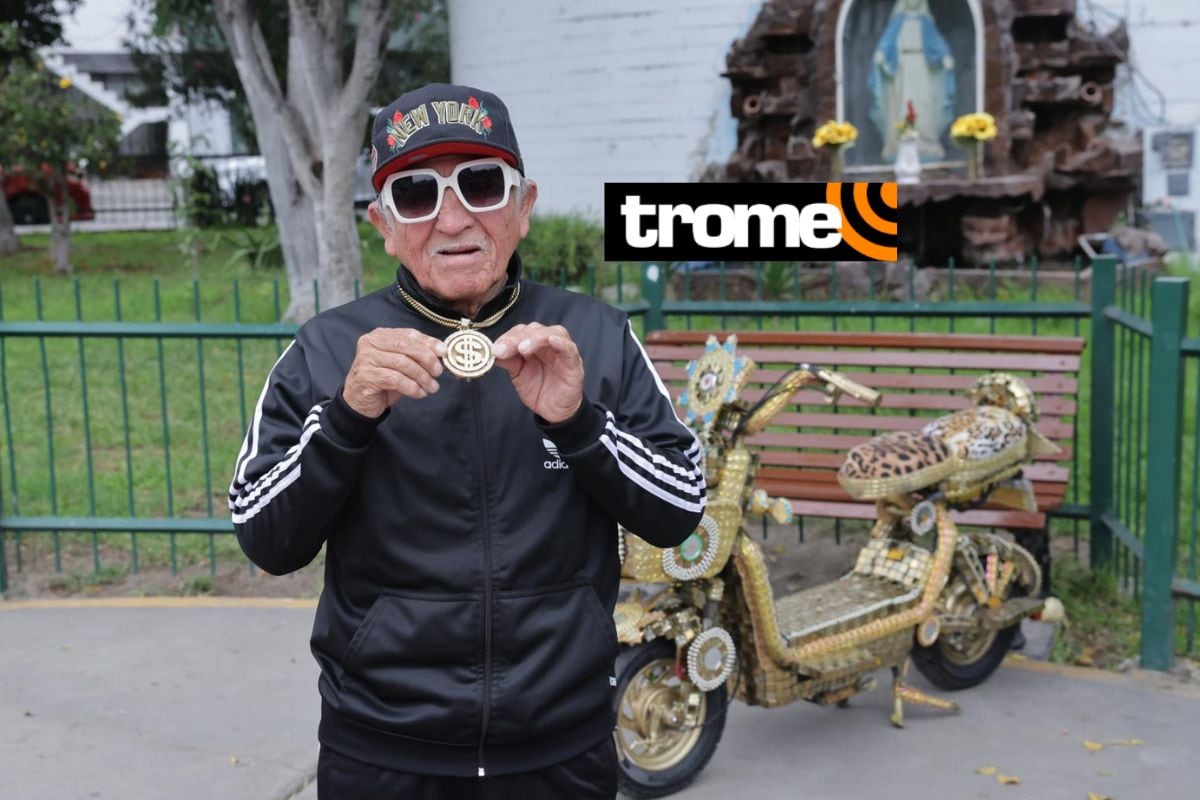 El querido personaje de San Martín de Porres dejó su famosa moto eléctrica y apostó por una bicicleta. Foto: HUGO PEREZ/Trome.