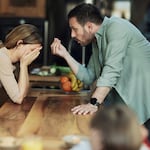 ¿Por qué las parejas pelean más durante las vacaciones escolares?