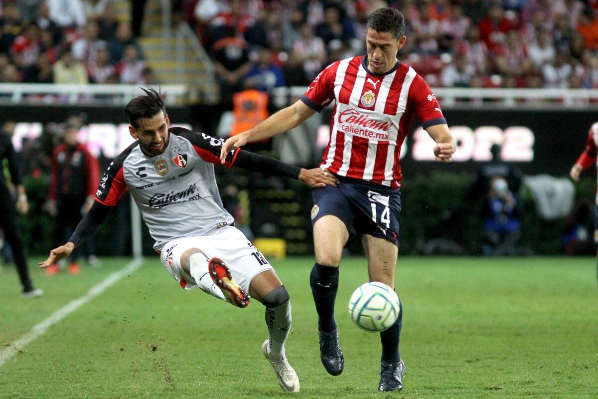 Santiago Ormeño ingresó en el segundo tiempo ante el Monterrey (Foto: AFP)