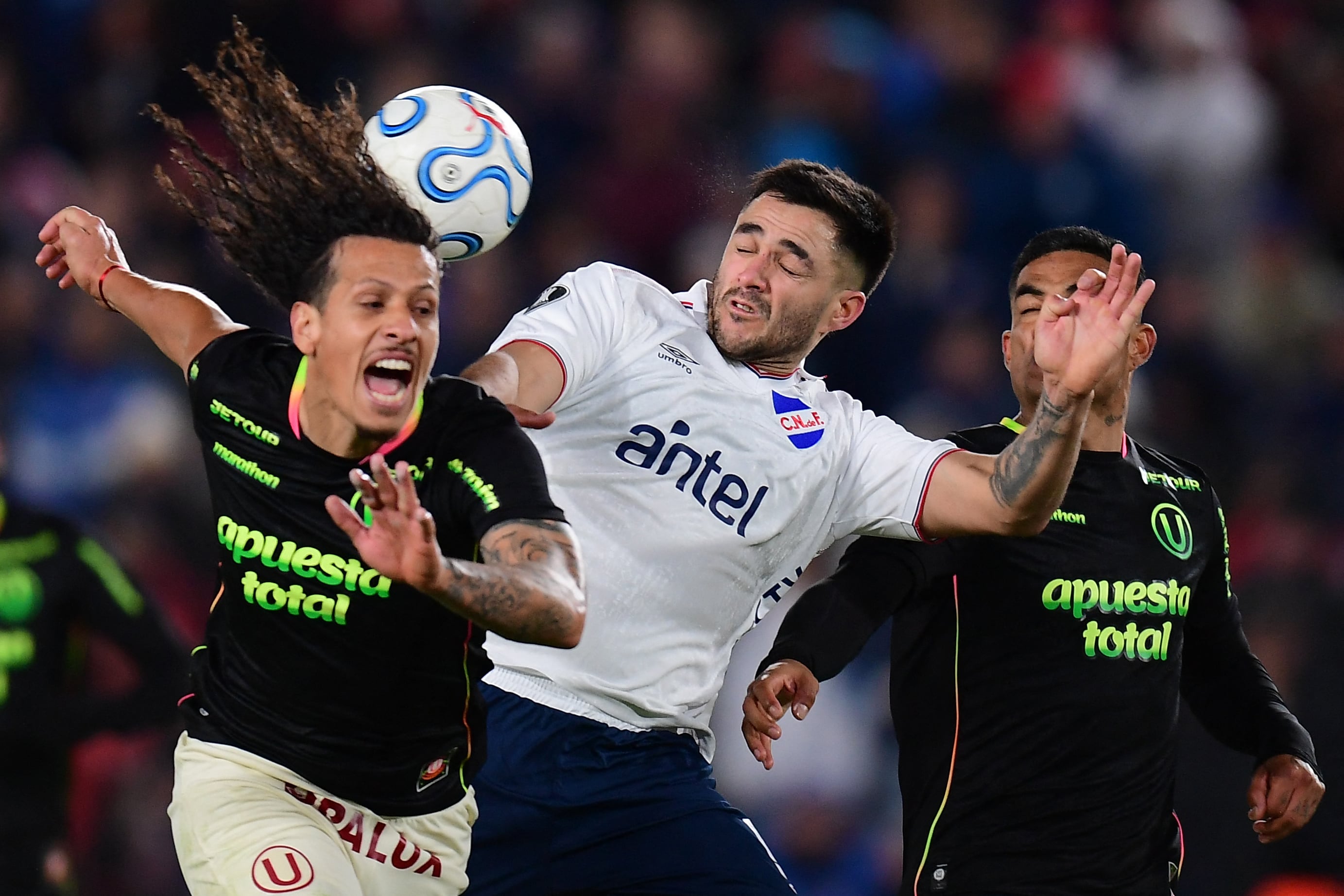 Nacional empató 0-0 con Universitario por la Copa Libertadores 2026 en el estadio Gran Parque Central.