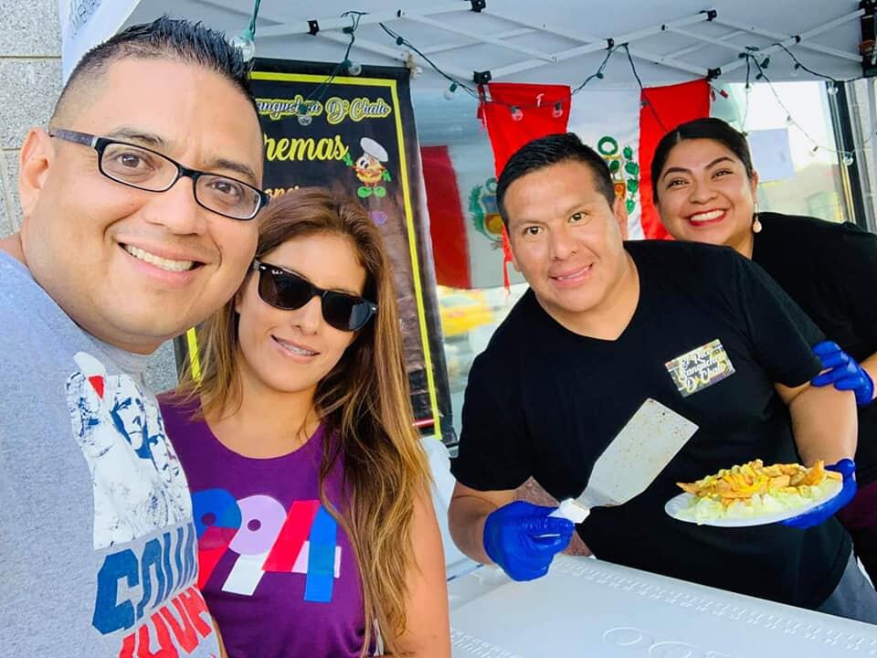 Sus comensales siempre quedan contentos con su sabrosa comida.