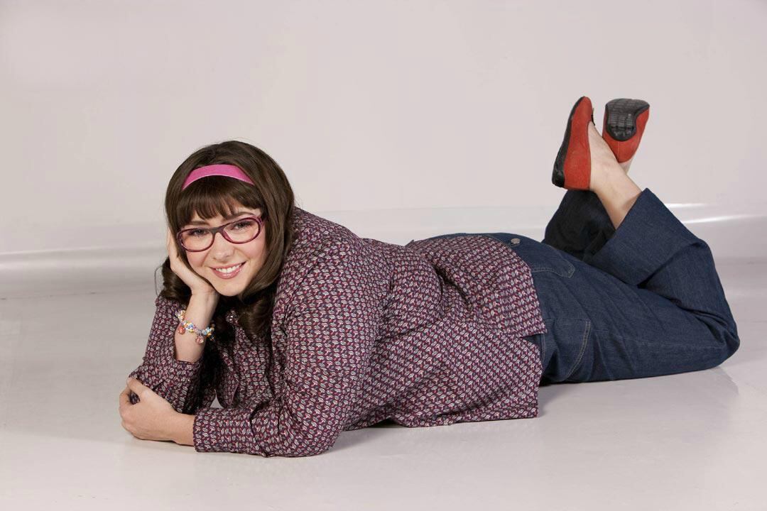 En 2010, Ariadne Díaz protagoniza la telenovela "Llena de amor", en la que interpreta a Marianela Ruiz y de Teresa Pavón.