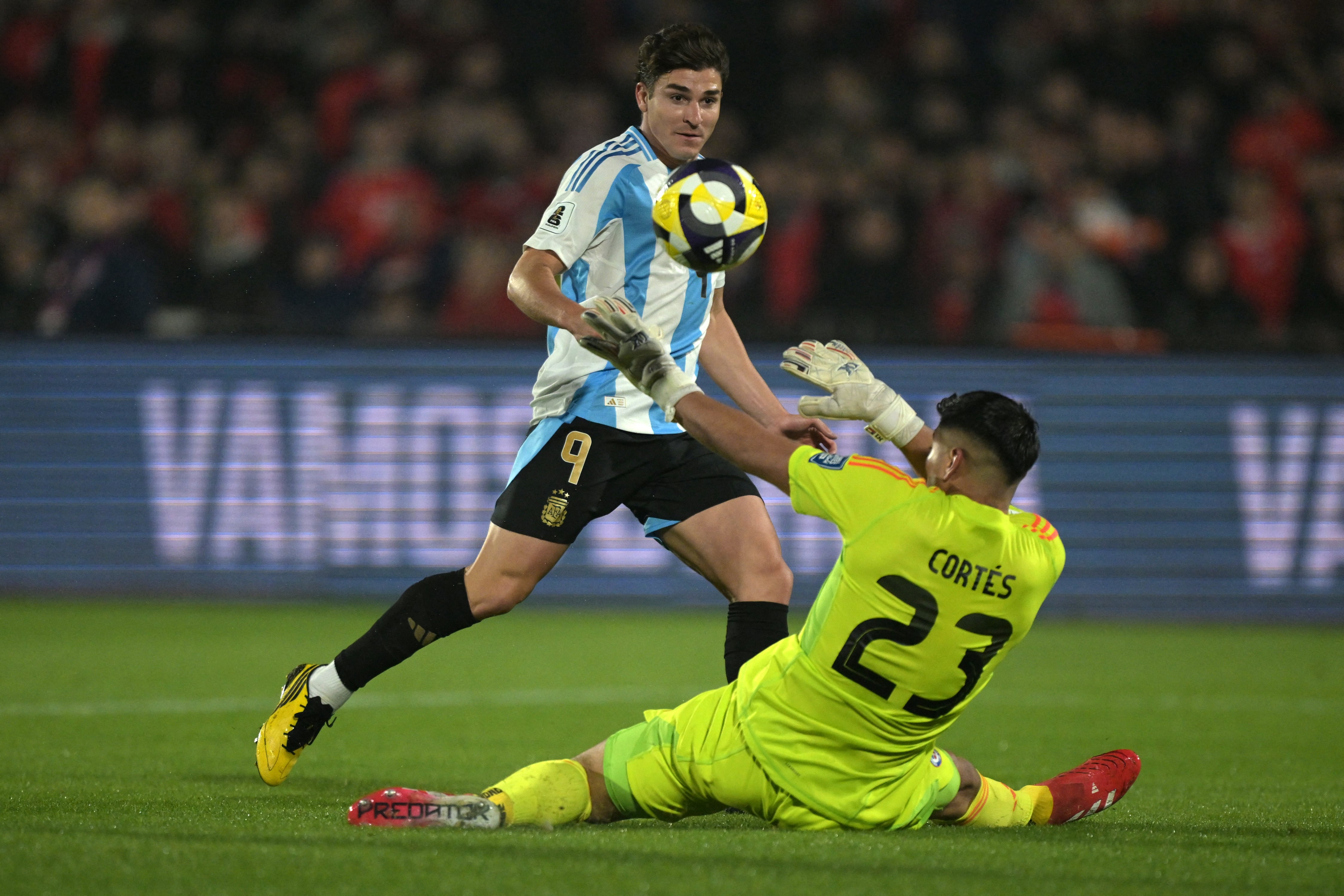 Argentina vs. Chile en vivo: sigue el minuto a minuto del partido desde el estadio Nacional.