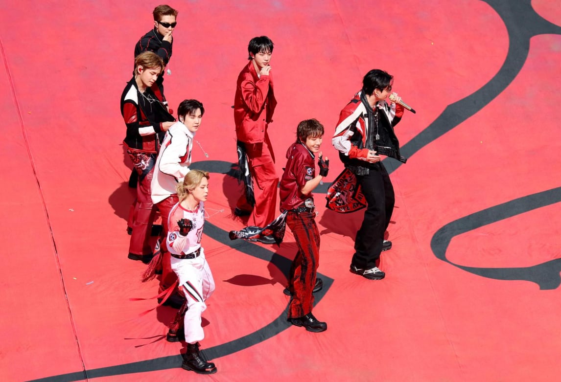 Los BTS en el show del medio tiempo de la final del Mundial 2026. Foto: AFP.