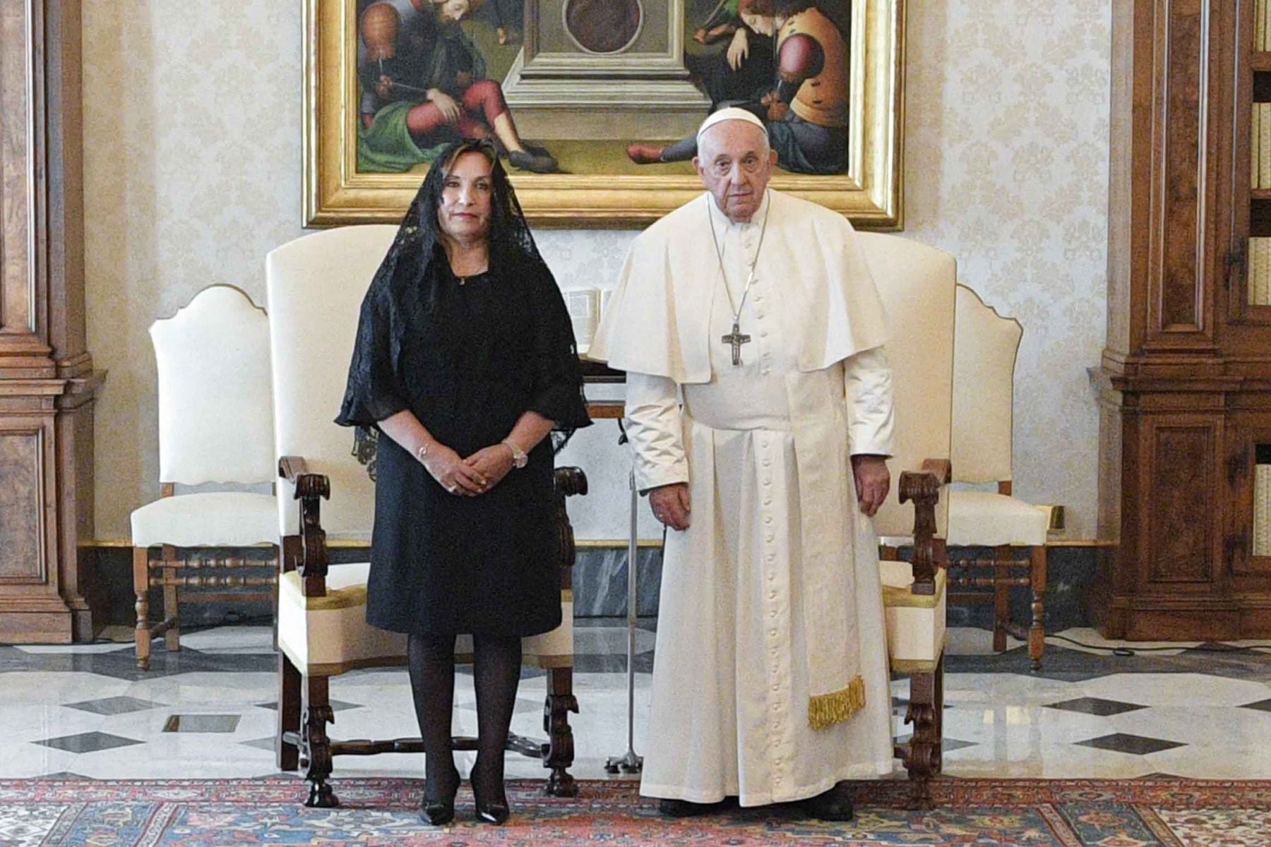 Presidenta Dina Boluarte fue recibida por el Papa Francisco. (Foto: EFE)