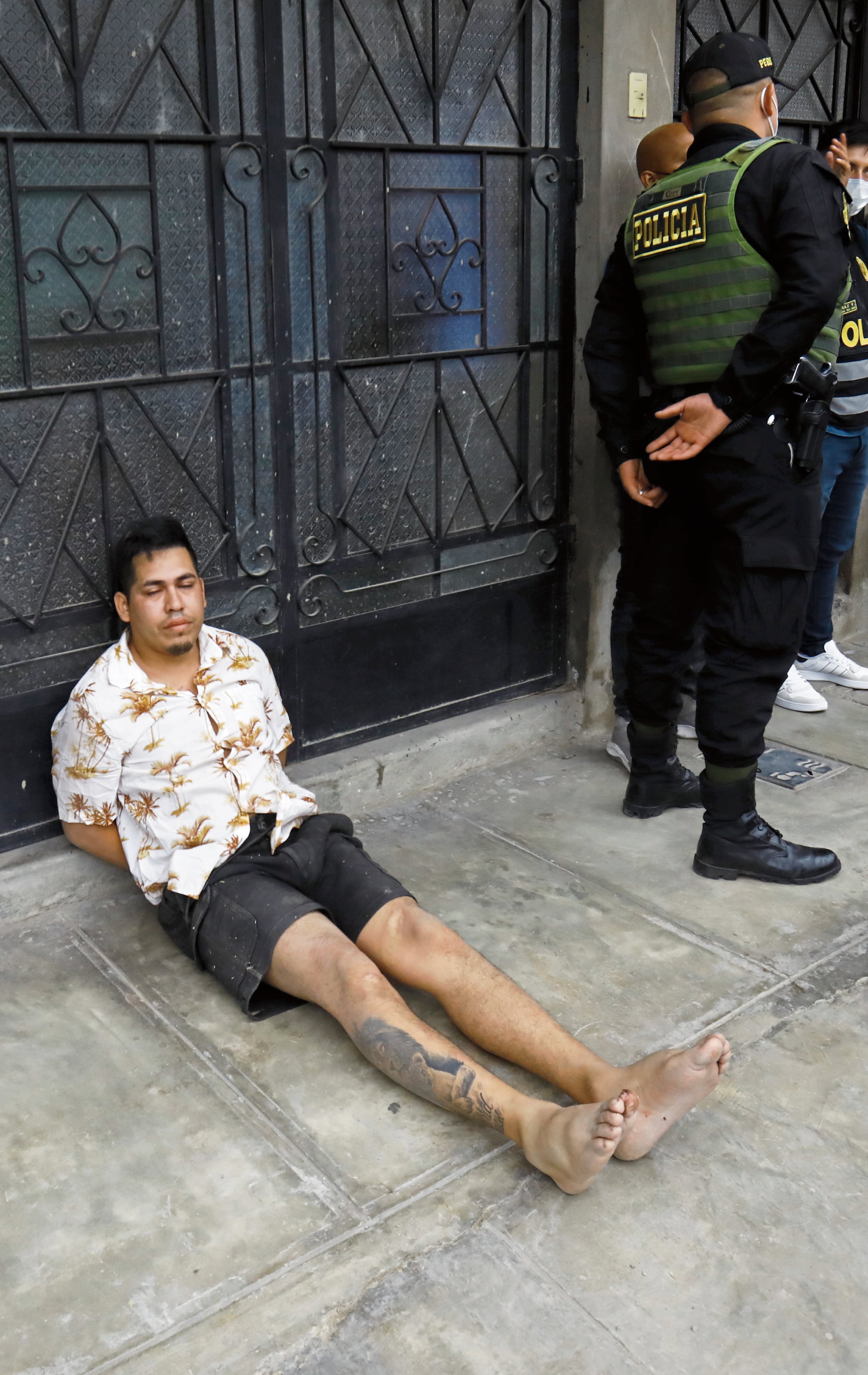 Acusado de más de 10 asesinatos, fue capturado la madrugada del jueves 17 de marzo de 2022, por agentes de la Policía Nacional, en San Martín de Porres. El sujeto identificado como Frank Anthony López Quiroz es conocido con el alias ‘Mata por gusto’.