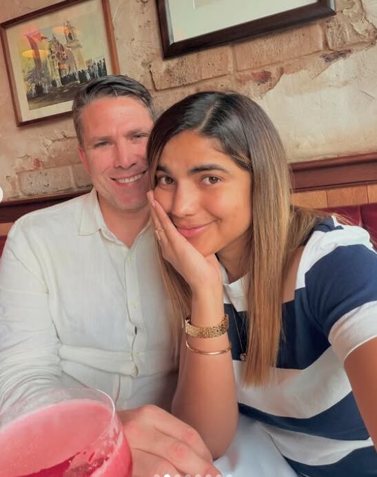 Paco Bazán actualmente es pareja de Susana Alvarado, cantante de Corazón Serrano.