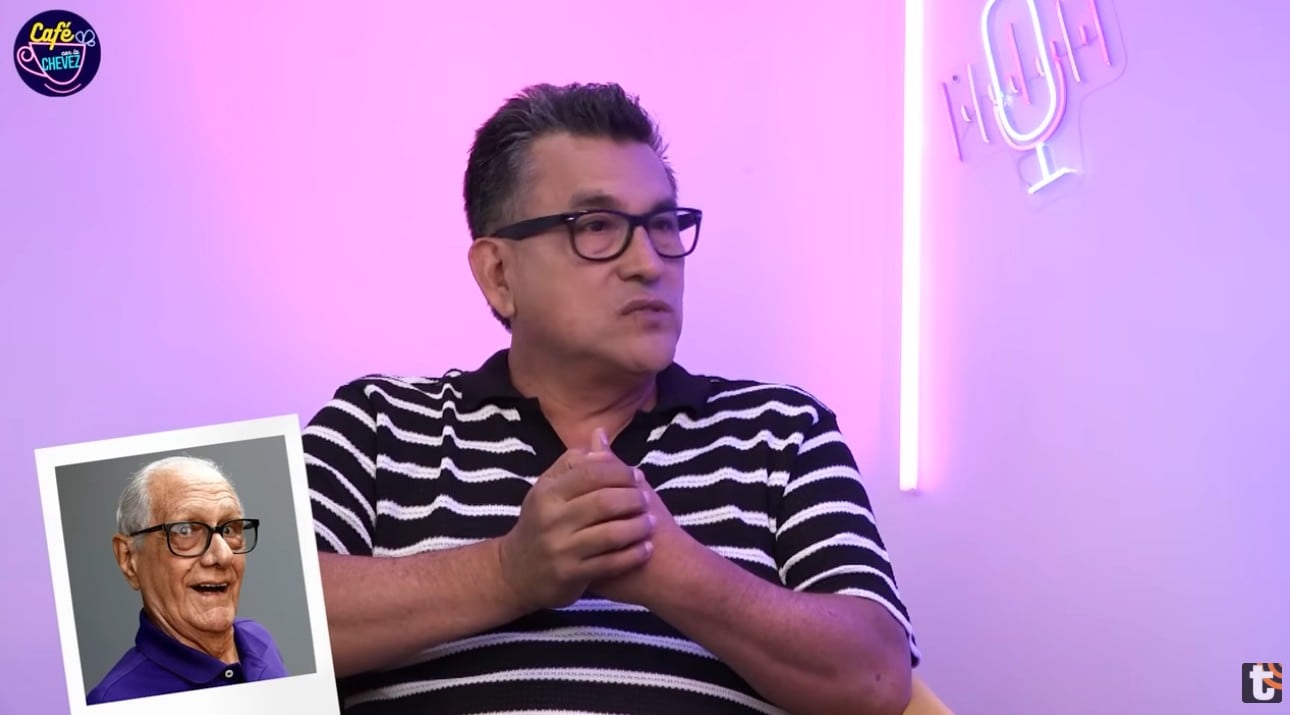 Imitador recordó a su colega en el pódcast 'Café con la Chevez'.