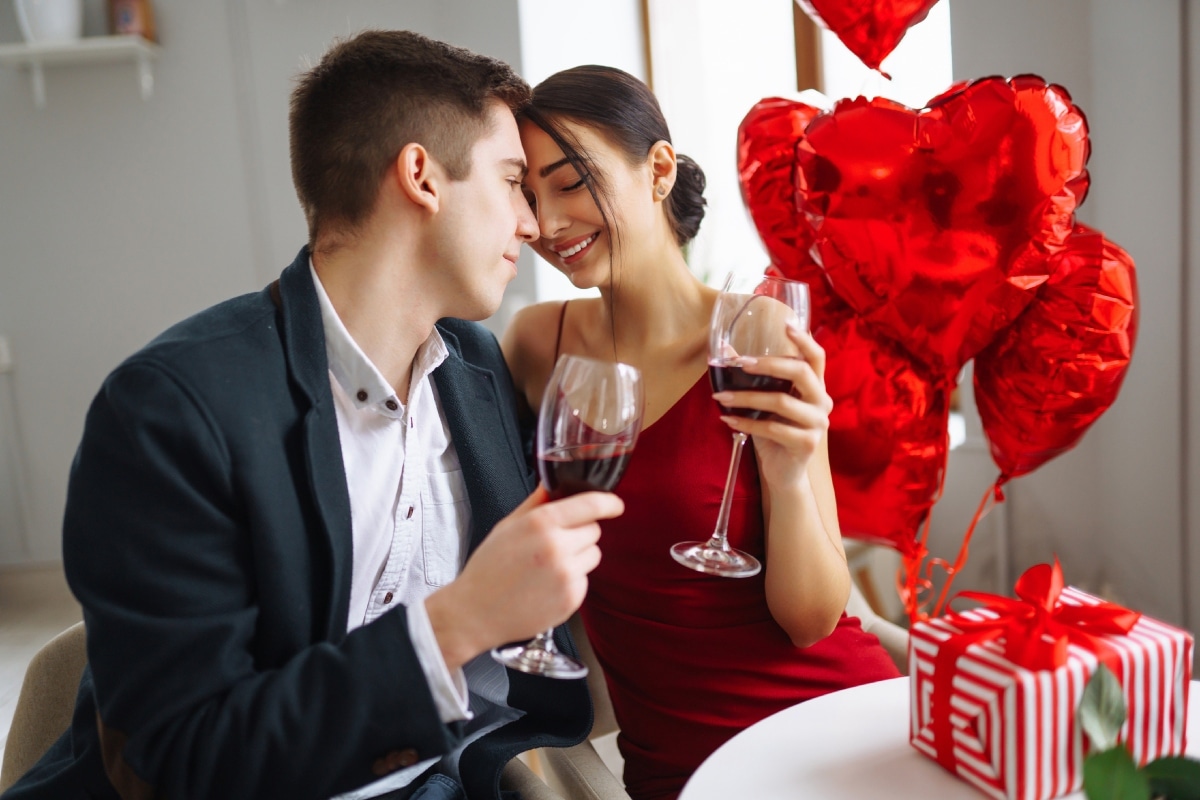 Pónganse románticos en San Valentín. Foto: Istock.