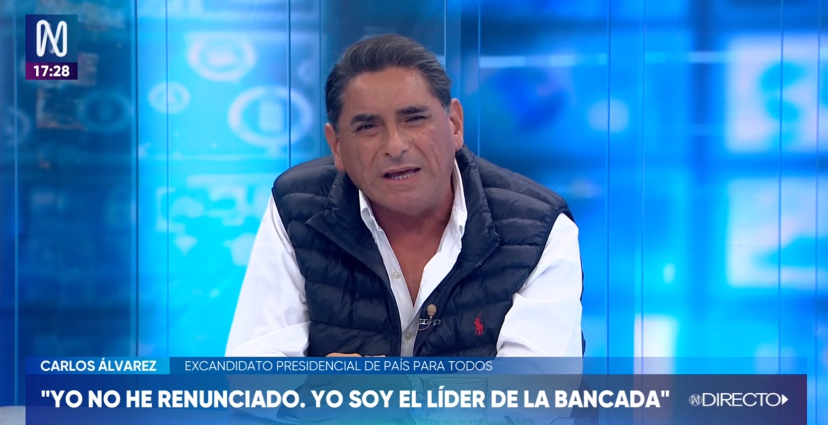 Carlos Álvarez desmiente haber renunciado a su partido País para Todos tras la primera vuelta electoral.