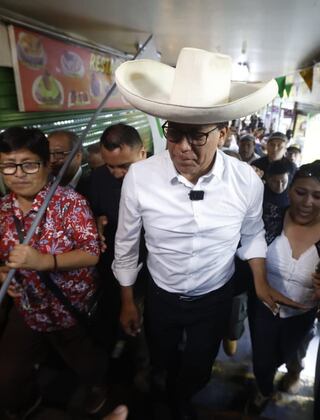 Pepitas de Trome: Le dan duro a Roberto Sánchez en las redes