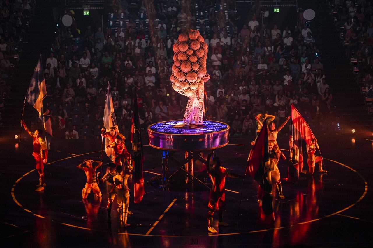 Desde el 7 de agosto presentará el espectáculo "Messi10" by Cirque du Soleil.