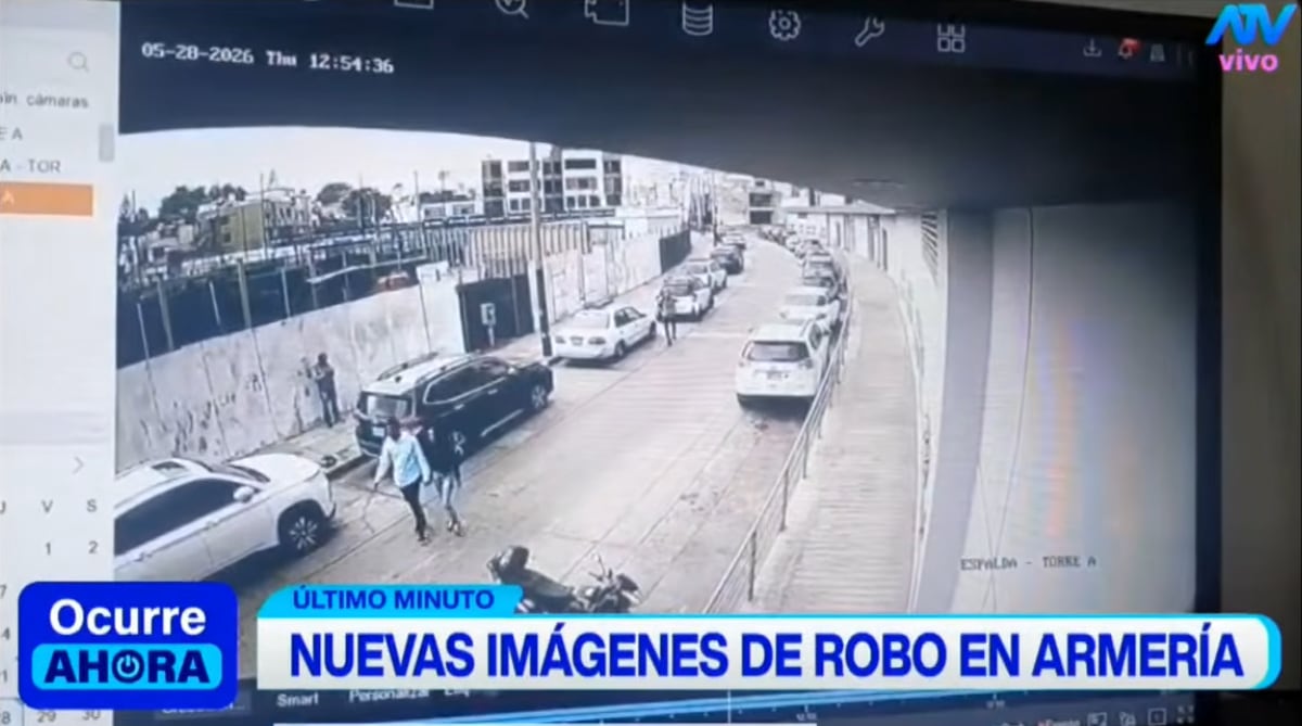Cámara también captó a pareja que se acercó a vehículo. Luego bajaron los delincuentes. Ellos habrían actuado de campana.
