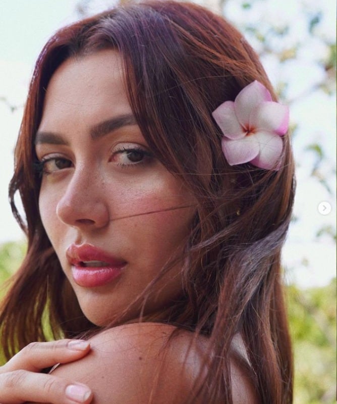 La influencer participó en los videos de Feid (Foto: Nicole Betancur / Instagram)