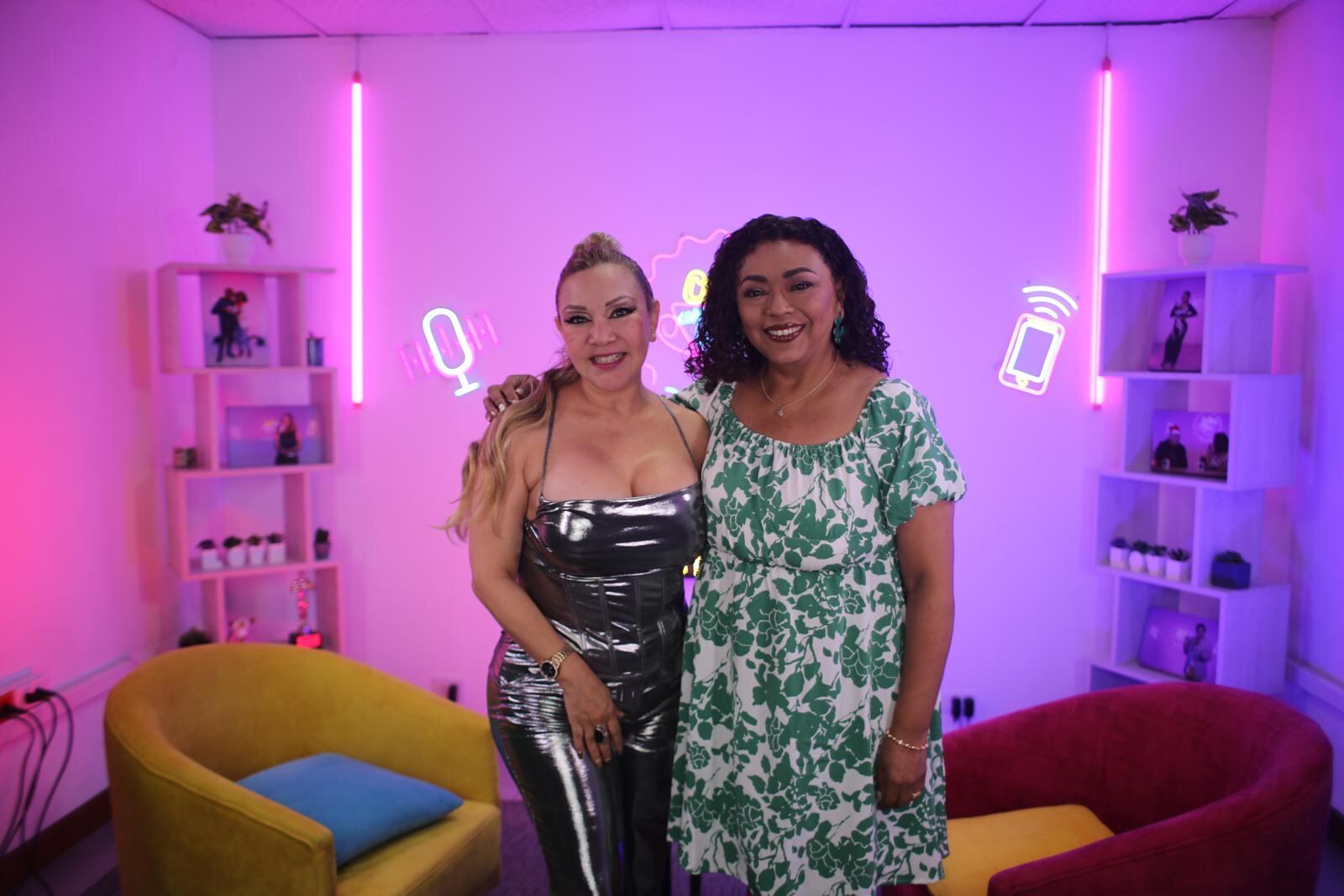 Mónica Adaro en el Café con la Chevez