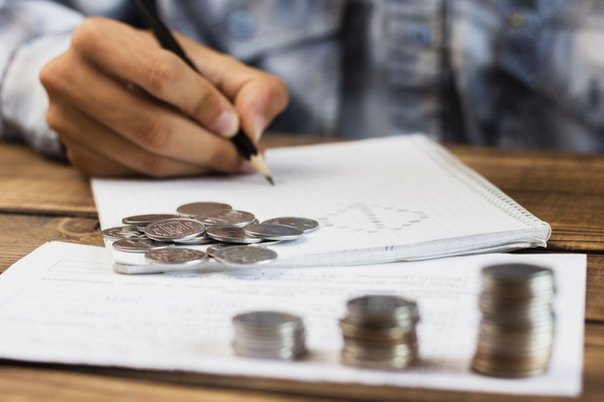 Gasta solo en lo necesario y en las cosas que estás seguro y convencido que te servirán (Foto: Freepik)