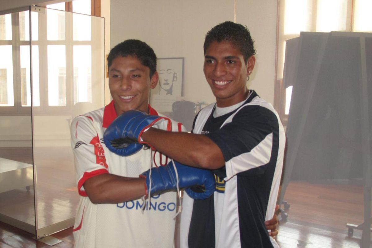 Raúl Ruidíaz junto a Caballito Hurtado previo a un clásico (Foto: GEC)