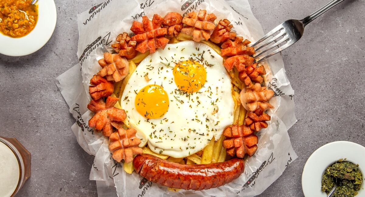 La famosa salchipapa Zimmermann.