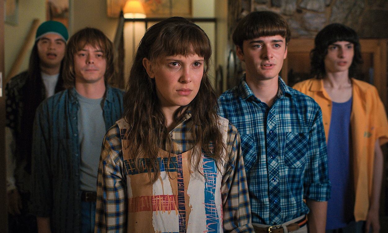 De izquierda a derecha los personajes Argyle (Eduardo Franco), Jonathan Byers (Charlie Heaton), Eleven (Millie Bobby Brown), Will Byers (Noah Schnapp) y Mike Wheeler (Finn Wolfhard) en la cuarta temporada de "Stranger Things" (Foto: Entertainment Monkey Massacre)