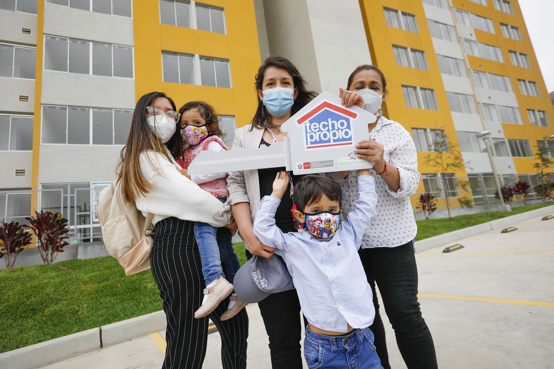 A través de Techo Propio, el Fondo MiVivienda financia no solo la adquisición de una vivienda nueva sino también la construcción o mejoramiento de un inmueble (Foto: Andina)