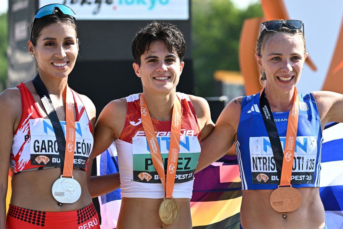 Kimberly García obtuvo la medalla de plata en 35 km marcha del Mundial de Atletismo | Foto: AFP