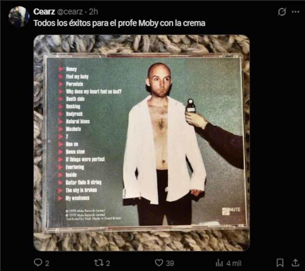 Hinchas de Universitario celebraron la llegada de Javier Rabanal con divertidos memes. (Redes sociales)