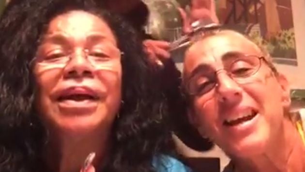 Eva Ayllón y Natalia Málaga entonaron la canción criolla Mal paso. (Facebook)