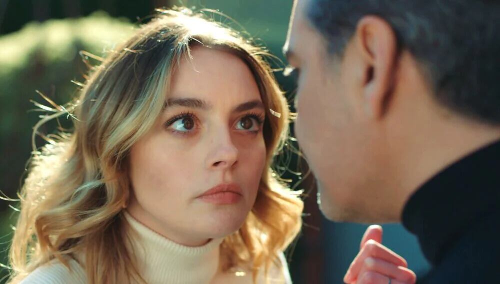 Selçuk es presionado para casarse con Ceren (Foto: Medyapim)