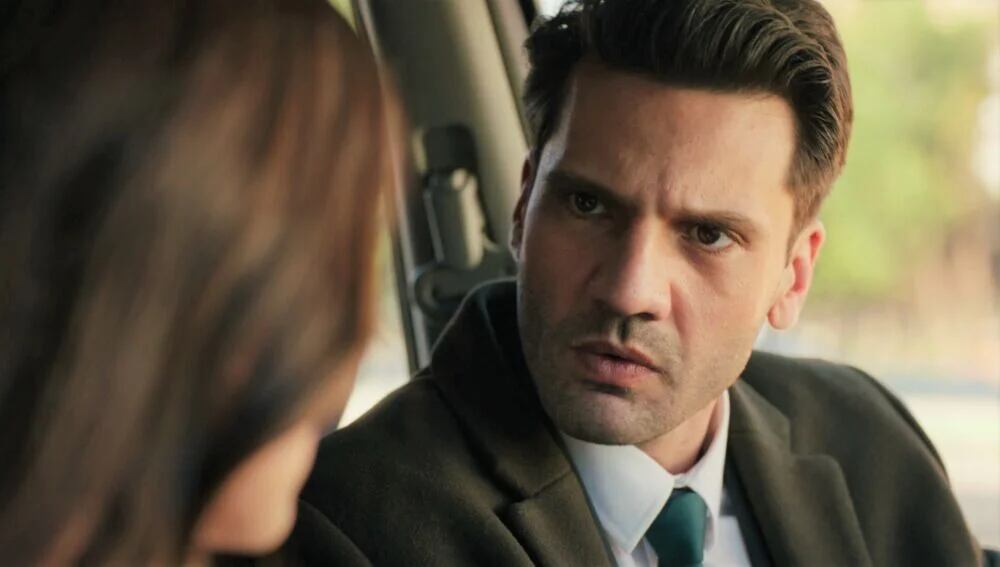 Ilgaz no abandona a Ceylín en "Secretos de familia" (Foto: Ay Yapım)