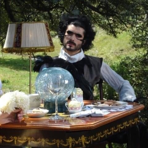 José Ángel Bichir en un videoclip de Belinda (Foto: José Ángel Bichir / Instagram)