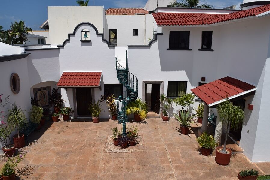 Esta mansión tiene diferentes espacios de recreación y lujos para el dueño (Foto: Bhhscancun)