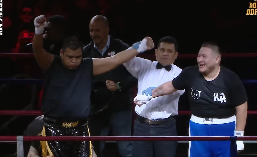 Smash se impuso a Kingteka en la pelea más comentada de La Noche Dorada. (Kick El Zeein)