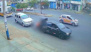 Santa Anita: Cámara de seguridad registra el momento del atropello de una mujer | VIDEO