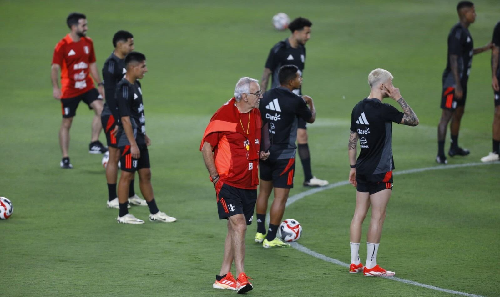 Última práctica de la Selección Peruana en el estadio Monumental, antes del partido ante República Dominicana. (Foto: Julio Reaño/@photo.gec)