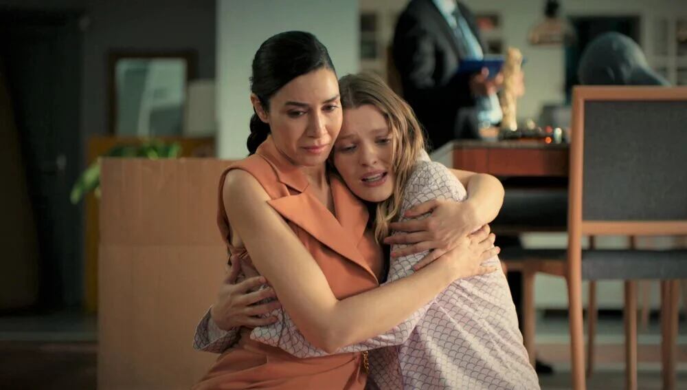 Suzan lo pierde todo (Foto: NG Medya)